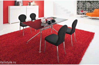 Play –  Раскладной стол от Calligaris
